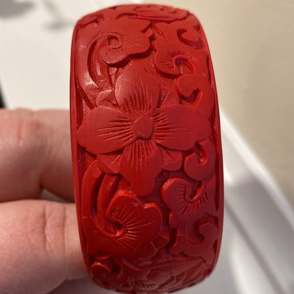 Red Floral Carved Bangle - Picture 7 of 7